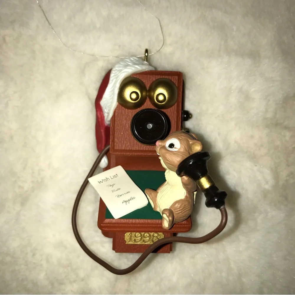 Vintage Hallmark Keepsake Ornament Chatty Chipmunk Handcrafted - Dated 1998